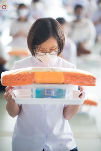 ภาพ No.75446:พิธีสวดพระพุทธมนต์และถวายภัตตาหารเป็นสังฆทาน เนื่องในวันมหาปูชนียาจารย์ วันที่ 3 กุมภาพันธ์ พ.ศ. 2565 ณ วัดพระธรรมกาย อ.คลองหลวง จ.ปทุมธานี