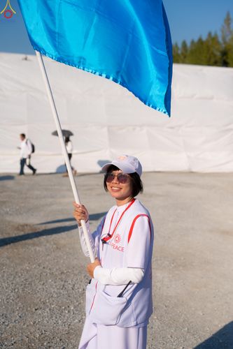 ภาพ No.300660:ภาพเบื้องหลังอาสาสมัครรวมใจ ชุดที่ 3 ในโครงการธรรมยาตรา กตัญญูบูชา มหาปูชนียาจารย์ พระมงคลเทพมุนี(สด จนฺทสโร) พระผู้ปราบมาร อนุสรณ์สถาน 7 แห่ง ปีที่ 14