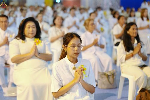 ภาพ No.345901:วันพฤหัสบดีที่ 27 สิงหาคม พ.ศ.2569 พิธีฉลองชัยสวดมนต์บทธัมมจักกัปปวัตตนสูตร 8,657,585,858 จบ ณ มหารัตนวิหารคด วัดพระธรรมกาย