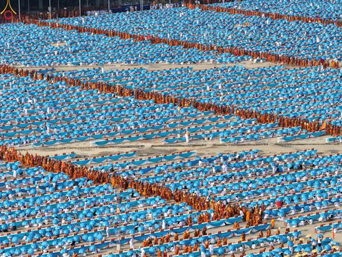 ภาพ No.323952:วันที่ 22 เมษายน พ.ศ.2569 (วันคุ้มครองโลก) พิธีถวายมหาสังฆทาน 40,000 กว่าวัดทั่วประเทศ ณ ลานธรรม พระมหาธรรมกายเจดีย์ วัดพระธรรมกาย