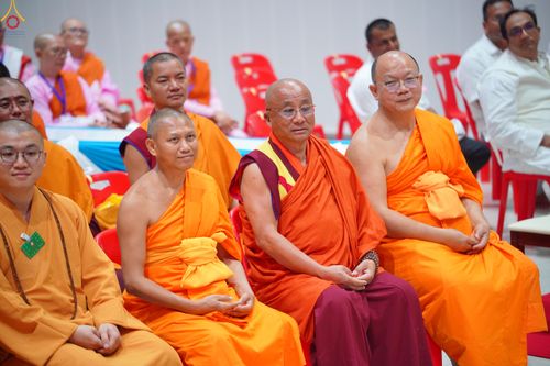 ภาพ No.325990:วันที่ 22 เมษายน พ.ศ.2569 สัมมนาสงฆ์นานาชาติ ในวันคุ้มครองโลก ณ วัดพระธรรมกาย