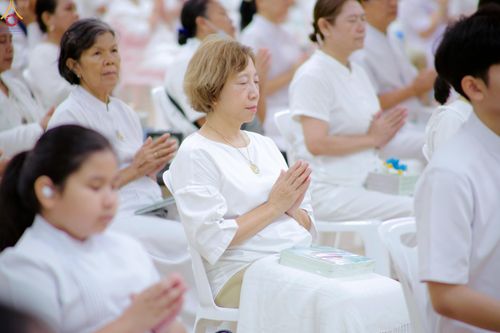 ภาพ No.329045:วันอาทิตย์ที่ 17 พฤษภาคม พ.ศ.2569 พิธีร่วมบุญการศึกษาพระภิกษุสามเณร (หนังสือบาลี นักธรรม ทางก้าวหน้า World-Pec) ณ ห้องแก้วสารพัดนึก 2 วัดพระธรรมกาย