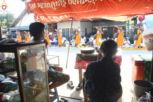 ภาพ No.72436:พิธีต้อนรับพระธรรมยาตรา ในโครงการธรรมยาตรากตัญญูบูชา มหาปูชนียาจารย์ พระมงคลเทพมุนี(สด จนฺทสโร) พระผู้ปราบมาร อนุสรณ์สถาน 7 แห่ง ปีที่ 11 วันที่ 18 มกราคม พ.ศ. 2566 ณ อนุสรณ์สถานลำดับที่ 4 สถานที่เกิดด้วยกายธรรม วัดโบสถ์ (บน) บางคูเวียง อ.บางกรวย จ.นนทบุ