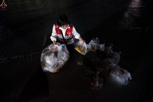 ภาพ No.301663:ภาพเบื้องหลังอาสาสมัครรวมใจ ชุดที่ 4 ในโครงการธรรมยาตรา กตัญญูบูชา มหาปูชนียาจารย์ พระมงคลเทพมุนี(สด จนฺทสโร) พระผู้ปราบมาร อนุสรณ์สถาน 7 แห่ง ปีที่ 14