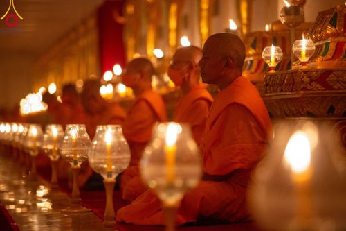 ภาพ No.112097:พิธีจุดประทีปถวายเป็นพุทธบูชา และบูชาธรรมมหาปูชนียาจารย์ พระมงคลเทพมุนี(สด จนฺทสโร) ในโครงการธรรมยาตรา กตัญญูบูชา มหาปูชนียาจารย์ พระมงคลเทพมุนี(สด จนฺทสโร) พระผู้ปราบมาร อนุสรณ์สถาน 7 แห่ง ปีที่ 12 วันที่ 14 มกราคม พ.ศ. 2567 ณ วัดสองพี่น้อง อ.สองพี่น้อง