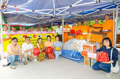 ภาพ No.220387:วันที่ 17 เมษายน พ.ศ. 2568 ผู้แทนวัดพระธรรมกาย ลงพื้นที่เยียวยา ซับน้ำตาเหยื่อแผ่นดินไหวมัณฑะเลย์