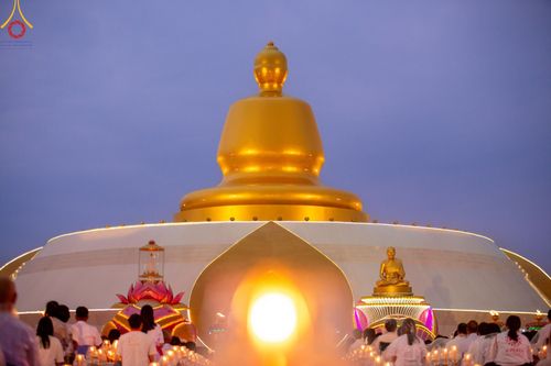 ภาพ No.118268:พิธีจุดประทีปถวายเป็นพุทธบูชา และบูชาธรรมมหาปูชนียาจารย์ พระมงคลเทพมุนี(สด จนฺทสโร) วันที่ 24 มกราคม พ.ศ. 2567 ณ อนุสรณ์สถานบางปลา อ.บางเลน จ.นครปฐม