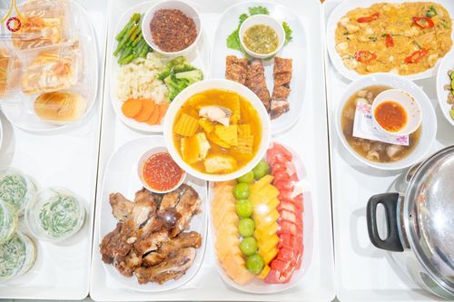 ภาพ No.153049:พิธีถวายภัตตาหารเมนูสวรรค์ ในพรรษาแห่งการเข้าถึงธรรม วันอังคารที่ 10 กันยายน พ.ศ. 2567 ครบรอบ 24 ปี วันละสังขาร คุณยายอาจารย์มหารัตนอุบาสิกาจันทร์ ขนนกยูง ณ หอฉันคุณยายอาจารย์ฯ วัดพระธรรมกาย