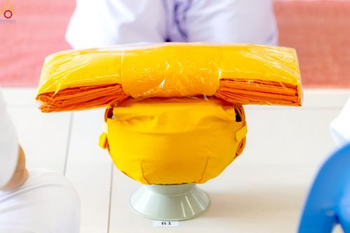 ภาพ No.228943:วันเสาร์ที่ 14 มิถุนายน พ.ศ. 2568 พิธีเวียนประทักษิณ , พิธีขอขมารับผ้าไตร ในโครงการบรรพชาอุปสมบทหมู่ ผู้บริหารรุ่นที่ 15 และ อุดมศึกษา รุ่นที่ 52 ณ โบสถ์พระไตรปิฎก วัดพระธรรมกาย