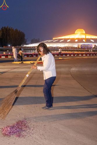 ภาพ No.121855:V.22 ต่อไป การเตรียมงาน เก็บงาน การรับบุญของเจ้าหน้าที่หน่วยงานต่างๆ เพื่อโครงการธรรมยาตรา กตัญญูบูชา มหาปูชนียาจารย์ พระมงคลเทพมุนี (สด จนฺทสโร) พระผู้ปราบมาร อนุสรณ์สถาน 7 แห่ง ปีที่ 12 ระหว่างวันที่ 2 - 31 มกราคม พ.ศ.2567