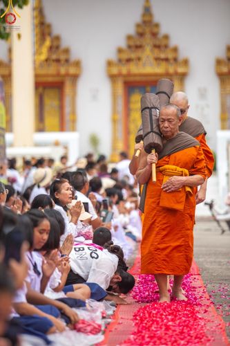 ภาพ No.128281:พิธีอัญเชิญพระบรมสารีริกธาตุ " ใจกลางเมืองนครหาดใหญ่ " เพื่อประดิษฐาน ณ มหารัตนเจดีย์สิริปทุมสวรรค์ (เจดีย์อริยพุทธะ 5 พระองค์) ศูนย์ปฏิบัติธรรมภาคใต้ อ.บางกล่ำ จ.สงขลา  วันที่ 9 มีนาคม พ.ศ.2567 (ชุดที่ 1)