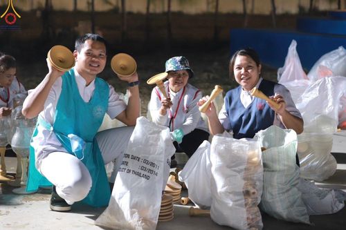 ภาพ No.206629:V.54 สารพัดV สารพัดดี ที่บางปลา ในโครงการธรรมยาตรา กตัญญูบูชา มหาปูชนียาจารย์ พระมงคลเทพมุนี(สด จนฺทสโร) พระผู้ปราบมาร อนุสรณ์สถาน 7 แห่ง ปีที่ 13 ระหว่างวันที่ 2-31 มกราคม พ.ศ. 2568