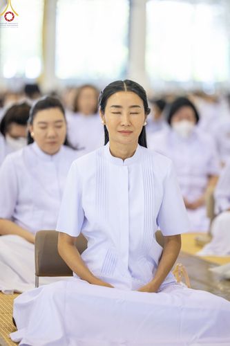 ภาพ No.86923:พิธีตักบาตร , พิธีบูชาข้าวพระ , พิธีจุดเทียนใจ ไฟนิรันดร์ อนันตชัย ในวันอาทิตย์ต้นเดือน 3 กันยายน พ.ศ. 2566 ณ วัดพระธรรมกาย