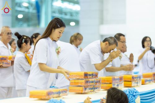 ภาพ No.264555:วันอาทิตย์ที่ 2 พฤศจิกายน พ.ศ. 2568 พิธีทอดกฐินสามัคคี ณ สภาธรรมกายสากล วัดพระธรรมกาย