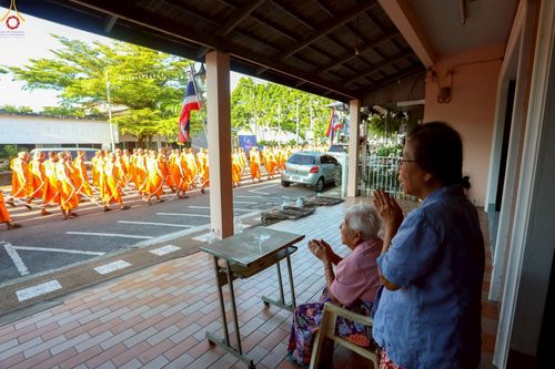 ภาพ No.248803:วันที่ 20 กันยายน พ.ศ. 2568 พิธีอัญเชิญรูปหล่อหลวงปู่วัดปากน้ำ ภาษีเจริญ จากวัดมงคลนิมิตร พระอารามหลวง เพื่อประดิษฐาน ณ วิหารพระมงคลเทพมุนี (สด จนฺทสโร)  ศูนย์ปฏิบัติธรรมภูเก็ต จ.ภูเก็ต