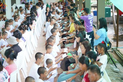 ภาพ No.61906:โครงการบรรพชาสามเณร เพื่อฟื้นฟูพระพุทธศาสนาทั่วไทย ณ ศูนย์อบรมที่พักสงฆ์บ้านร่มเย็น จ.นราธิวาส วันที่ 1 เมษายน พ.ศ. 2567