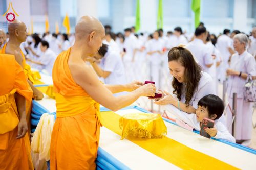 ภาพ No.259909:วันอาทิตย์ที่ 5 ตุลาคม พ.ศ. 2568 สัมมนาพิเศษ "จากกฐินวัดพระธรรมกาย สู่กฐินทั่วไทย 30,000 วัด" ณ สภาธรรมกายสากล วัดพระธรรมกาย