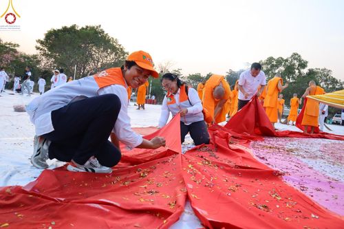 ภาพ No.111691:V.10 เก่งกล้า การเตรียมงาน เก็บงาน การรับบุญของเจ้าหน้าที่หน่วยงานต่างๆ เพื่อโครงการธรรมยาตรา กตัญญูบูชามหาปูชนียาจารย์ พระมงคลเทพมุนี (สด จนฺทสโร) พระผู้ปราบมาร อนุสรณ์สถาน 7 แห่ง ปีที่ 12 ระหว่างวันที่ 2 - 31 มกราคม พ.ศ.2567