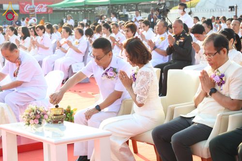 ภาพ No.312633:วันอาทิตย์ที่ 8 มีนาคม พ.ศ.2569 ทำบุญเมืองนครราชสีมา 558 ปี ตักบาตรพระ 10,000 รูป