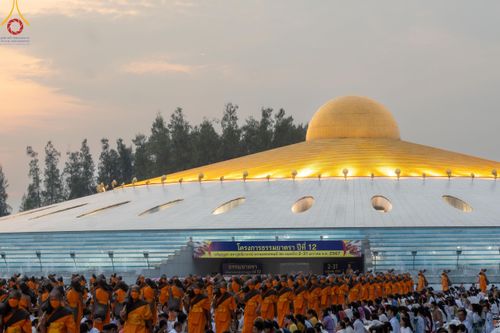 ภาพ No.120397:พิธีต้อนรับพระธรรมยาตรา ในโครงการธรรมยาตรา กตัญญูบูชา มหาปูชนียาจารย์ พระมงคลเทพมุนี(สด จนฺทสโร) พระผู้ปราบมาร อนุสรณ์สถาน 7 แห่ง ปีที่ 12 วันที่ 28 มกราคม พ.ศ. 2567 ณ วัดพระธรรมกาย จ.ปทุมธานี (ชุดที่ 2)