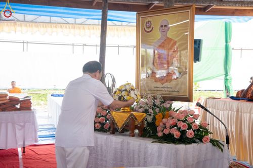 ภาพ No.144487:3 Bigboon 1.พิธีทอดผ้าป่าสถาปนาสังฆรัตนะปทุมเจดีย์ 2.พิธีประดิษฐานดอกบัวอนันต์นิรันดร์กาล 3.พิธีถวายมหาสังฆทานแด่คณะสงฆ์ทุกวัดในจังหวัดปัตตานี ณ ศูนย์อบรมเยาวชนจังหวัดปัตตานี วันอาทิตย์ที่ 14 กรกฎาคม พ.ศ. 2567