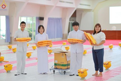 ภาพ No.213866:วันเสาร์ที่ 29 มีนาคม พ.ศ. 2568 พิธีตัดปอยผม ขอขมาผู้ปกครอง มอบบาตร-ผ้าไตร และพิธีบรรพชาสามเณร ณ ศูนย์ปฏิบัติธรรมจังหวัดระยอง (บ้านช่องลม) ต.บางบุตร อ.บ้านค่าย จ.ระยอง