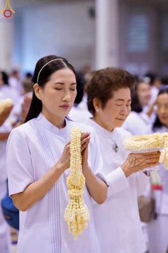 ภาพ No.160053:พิธีปฎิบัติธรรม , พิธีสักการะพระมงคลเทพมุนี (สด จนฺทสโร) พระผู้ปราบมาร ณ สภาธรรมกายสากล วัดพระธรรมกาย วันพฤหัสบดีที่ 10 ตุลาคม พ.ศ. 2567