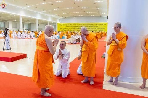 ภาพ No.236431:วันที่ 3 สิงหาคม พ.ศ. 2568 พิธีถวายมหาสังฆทานคณะสงฆ์ 2,000 กว่าวัดทั่วประเทศ ปีที่ 25 , พิธีถวายไทยธรรมคณะสงฆ์ 323 วัด 4 จังหวัดชายแดนภาคใต้ ณ วัดพระธรรมกาย