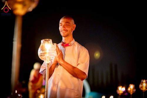 ภาพ No.225794:วันอาทิตย์ที่ 11 พฤษภาคม พ.ศ. 2568 วัดพระธรรมกายแคลิฟอร์เนีย จัดงานวิสาขบูชานานาชาติ และถวายมหาสังฆทานคณะสงฆ์ 120 รูป