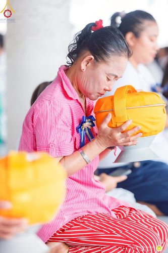 ภาพ No.216037:วันพฤหัสบดีที่ 3 เมษายน พ.ศ. 2568 พิธีบรรพชาสามเณร ภาคฤดูร้อน รุ่นที่ 15  บูชาธรรมหลวงพ่อธัมมชโย 81 ปี 81 รูป ณ ศูนย์ปฏิบัติธรรมสวนผึ้ง จ.ราชบุรี