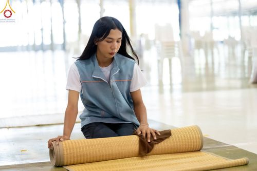 ภาพ No.134658:V.35 เพื่อบุญต้นเดือน การรับบุญของเจ้าหน้าที่หน่วยงานต่างๆ เพื่องานบุญวันอาทิตย์ต้นเดือน ณ วัดพระธรรมกาย วันที่ 7 เมษายน พ.ศ. 2567