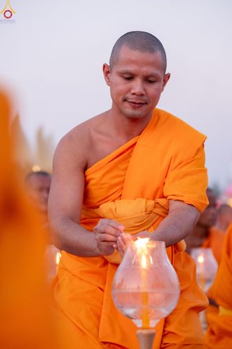 ภาพ No.302346:วันที่ 23 มกราคม พ.ศ. 2569 พิธีจุดประทีปธรรมถวายเป็นพุทธบูชา (ภาพชุดที่ 2) และบูชาธรรมมหาปูชนียาจารย์  ณ อนุสรณ์สถานลำดับที่ 5 สถานที่เผยแผ่วิชชาธรรมกายครั้งแรก อนุสรณ์สถานบางปลา วัดบางปลา อำเภอบางเลน จังหวัดนครปฐม ในโครงการธรรมยาตรา กตัญญูบูชา มหาปูชนีย