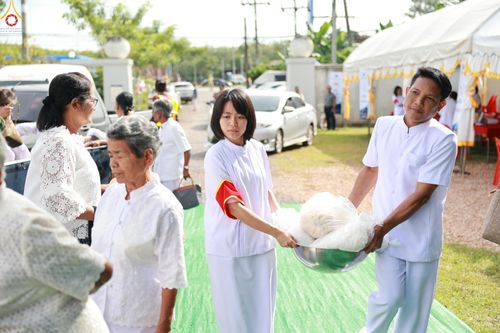 ภาพ No.281813:วันที่ 28 ตุลาคม พ.ศ 2568 พิธีทอดกฐินสามัคคีทั่วไทย 30,000 วัด  โดยคณะศิษยานุศิษย์ บูชาธรรม 81 ปี  หลวงพ่อธัมมชโย ณ ศูนย์ปฏิบัติธรรมพัทลุง