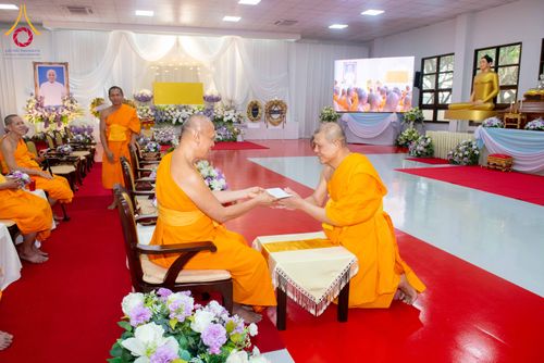 ภาพ No.316181:วันเสาร์ที่ 28 มีนาคม พ.ศ. 2569 พิธีบำเพ็ญกุศล คุณพ่อณรงค์ จินตมากุล  สิริอายุ 99 ปี 11 เดือน โยมบิดา พระครูปลัดรัตนวีรวัฒน์ (รังสฤษดิ์ อิทฺธิจินตโก) ที่ปรึกษาเจ้าคณะจังหวัดปทุมธานี เจ้าอาวาสวัดพระธรรมกาย  ณ ห้องปลูกศรัทธา 2 วัดพระธรรมกาย ปทุมธานี