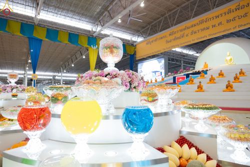 ภาพ No.65136:พิธีบูชาข้าวพระ และสาธุชนปฏิบัติธรรมร่วมกัน ในวันอาทิตย์ต้นเดือนที่ 4 ธันวาคม พ.ศ. 2565 ณ วัดพระธรรมกาย จ.ปทุมธานี