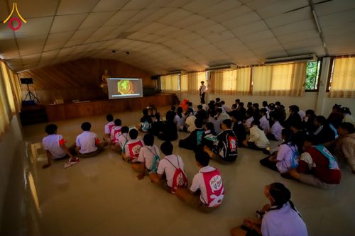 ภาพ No.285468:วันที่ 11 ธันวาคม พ.ศ. 2568  รวมพลังเด็กดี V-Star ผู้นำฟื้นฟูศีลธรรมโลก ประจำปี 2568 จังหวัดแพร่  ณ ธุดงคสถานแพร่ อำเภอวังชิ้น จังหวัดแพร่