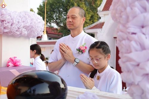 ภาพ No.297739:วันที่ 18 มกราคม พ.ศ. 2569 พิธีตักบาตรพระธรรมยาตรา ณ วัดโบสถ์บน ต.บางคูเวียง จ.นนทบุรี อนุสรณ์สถานลำดับที่ 4 สถานที่เกิดด้วยกายธรรม ในโครงการธรรมยาตรา กตัญญูบูชา มหาปูชนียาจารย์ พระมงคลเทพมุนี(สด จนฺทสโร) พระผู้ปราบมาร อนุสรณ์สถาน 7 แห่ง ปีที่ 14