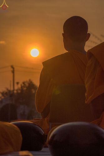 ภาพ No.71972:พิธีตักบาตรพระธรรมยาตราฯ ในโครงการธรรมยาตรากตัญญูบูชา มหาปูชนียาจารย์ พระมงคลเทพมุนี(สด จนฺทสโร) พระผู้ปราบมาร ปีที่ 11 ณ อนุสรณ์สถานลำดับที่ 3 สถานที่เกิดใหม่ในเพศสมณะ วัดสองพี่น้อง อ.สองพี่น้อง จ.สุพรรณบุรี วันที่ 18 มกราคม พ.ศ. 2566