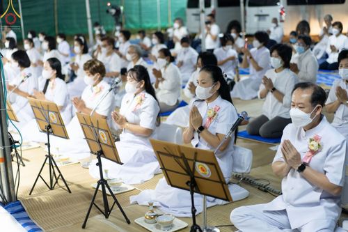 ภาพ No.69966:พิธีถวายภัตตาหารเป็นสังฆทาน แด่คณะพระธรรมยาตราฯ ในโครงการธรรมยาตราฯ ปีที่ 11 ณ อนุสรณ์สถานมหาวิหารพระมงคลเทพมุนี อ.สองพี่น้อง จ.สุพรรณบุรี วันที่ 10 มกราคม พ.ศ. 2566