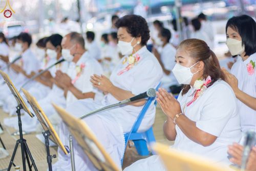 ภาพ No.73972:พิธีถวายภัตตาหารเป็นสังฆทาน แด่คณะพระธรรมยาตราฯ ในโครงการธรรมยาตรากตัญญูบูชา มหาปูชนียาจารย์ พระมงคลเทพมุนี(สด จนฺทสโร) พระผู้ปราบมาร อนุสรณ์สถาน 7 แห่ง ปีที่ 11 วันที่ 24 มกราคม พ.ศ. 2566