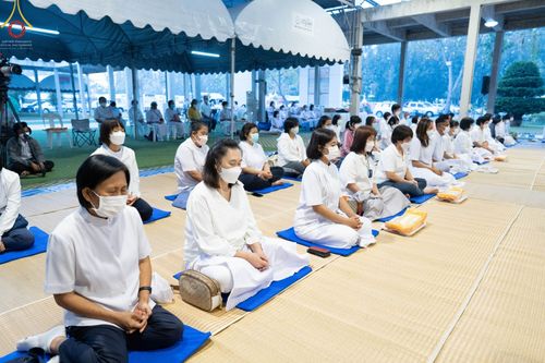 ภาพ No.71414:พิธีถวายภัตตาหารเป็นสังฆทาน แด่คณะพระธรรมยาตราฯ ในโครงการธรรมยาตรากตัญญูบูชา มหาปูชนียาจารย์ พระมงคลเทพมุนี(สด จนฺทสโร) พระผู้ปราบมาร อนุสรณ์สถาน 7 แห่ง ปีที่ 11 วันที่ 16 มกราคม พ.ศ. 2566