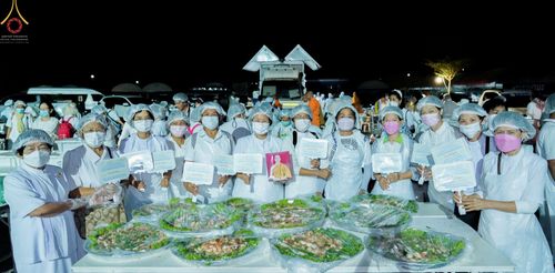 ภาพ No.73031:พิธีถวายภัตตาหารเป็นสังฆทาน แด่คณะพระธรรมยาตราฯ ในโครงการธรรมยาตรากตัญญูบูชา มหาปูชนียาจารย์ พระมงคลเทพมุนี(สด จนฺทสโร) พระผู้ปราบมาร อนุสรณ์สถาน 7 แห่ง ปีที่ 11 วันที่ 21 มกราคม พ.ศ. 2566