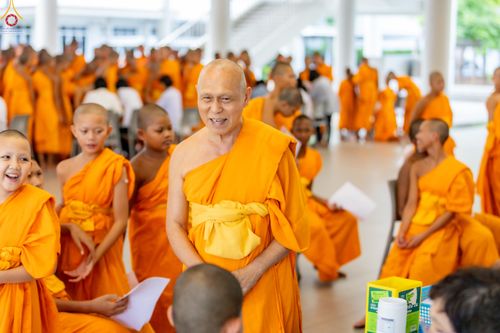 ภาพ No.331877:วันที่ 5 พฤษภาคม พ.ศ.2569 ศูนย์การแพทย์บุญรักษา ร่วมกับคลินิกใจใส จัดถวายวัคซีนป้องกันไข้หวัดใหญ่  แด่คณะพระภิกษุสามเณรกว่า 500 รูป