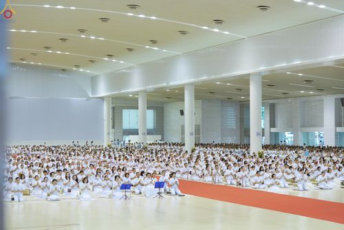 ภาพ No.331185:วันวิสาขบูชา อาทิตย์ที่ 31 พฤษภาคม พ.ศ.2569 พิธีปฏิบัติธรรม ณ ห้องแก้วสารพัดนึก 1  วัดพระธรรมกาย จังหวัดปทุมธานี
