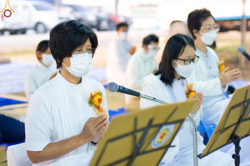 ภาพ No.74358:พิธีถวายภัตตาหารเป็นสังฆทาน แด่คณะพระธรรมยาตราฯ ในโครงการธรรมยาตรากตัญญูบูชา มหาปูชนียาจารย์ พระมงคลเทพมุนี(สด จนฺทสโร) พระผู้ปราบมาร อนุสรณ์สถาน 7 แห่ง ปีที่ 11 วันที่ 26 มกราคม พ.ศ. 2566