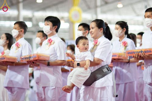 ภาพ No.92400:พิธีทอดกฐินธรรมชัยเพื่อสร้างอาคาร 115 ปี คุณยายอาจารย์มหารัตนอุบาสิกาจันทร์ ขนนกยูง อาทิตย์ต้นเดือนที่ 5 พฤศจิกายน พ.ศ. 2566 ณ วัดพระธรรมกาย จ.ปทุมธานี