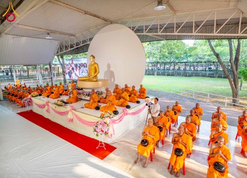 ภาพ No.322910:วันอาทิตย์ที่ 19 เมษายน พ.ศ. 2569 ตักบาตรฉลองพระใหม่ โครงการบรรพชาและอุปสมบทหมู่ รุ่นบูชาธรรม 82 ปี หลวงพ่อธัมมชโย ณ อาคารโถงช้าง สำนักงานใหญ่