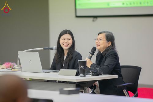 ภาพ No.285100:วันศุกร์ที่12 ธันวาคม พ.ศ.2568  อบรม AI ให้พระเจ้าอาวาสต่างประเทศ โดย แผนกบัณฑิตศึกษา กองวิชาการ ศูนย์พุทธศาสตร์ศึกษา DCI สำนักการศึกษา วัดพระธรรมกาย