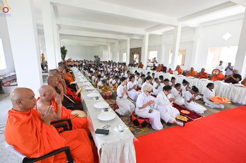 ภาพ No.284316:วันที่ 28 ตุลาคม พ.ศ.2568 กฐินสมทบต่างประเทศ โดยคณะศิษยานุศิษย์ บูชาธรรม 81 ปี หลวงพ่อธัมมชโย ณ วัดศรีสุคตาราม บาลังโกด้า ศรีลังกา