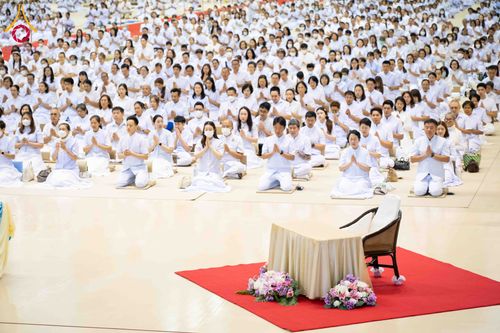 ภาพ No.308313:วันที่ 1  กุมภาพันธ์ พ.ศ. 2569 พิธีบูชาข้าวพระอาทิตย์ต้นเดือน ณ สภาธรรมกายสากล วัดพระธรรมกาย